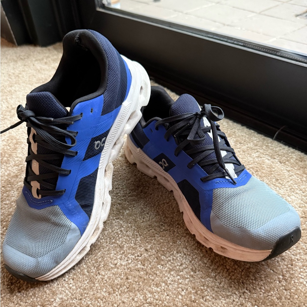 On Cloud Runner Blue and Gray Shoes with Breathable Design